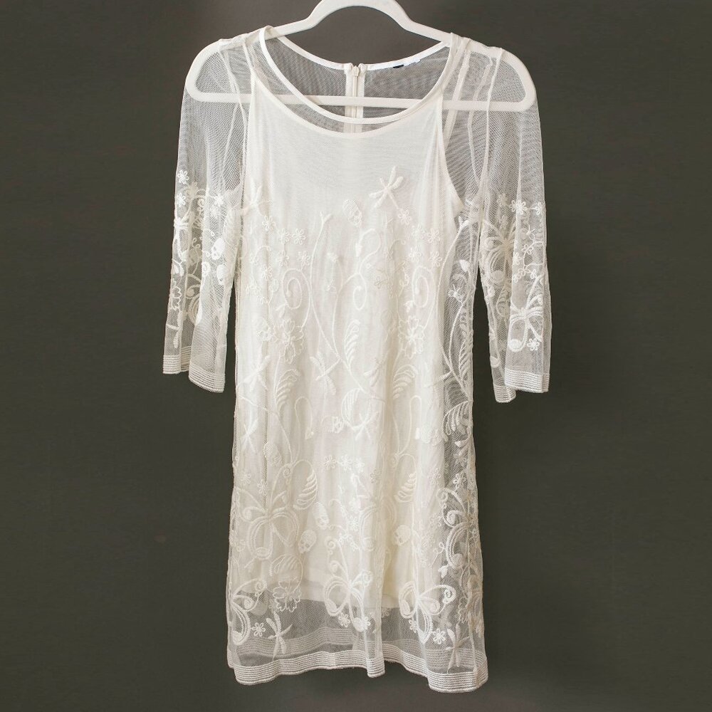 Lace short dress